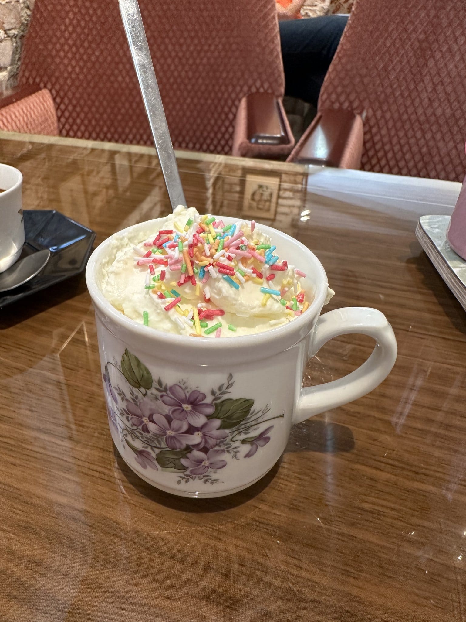 Vollpension: o café das vovós (e a Sacher Torte que a gente comeu)
